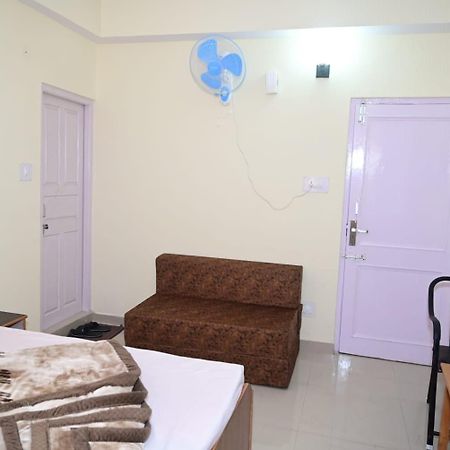 Krishna B&B Near Mall Road Shimla Buitenkant foto