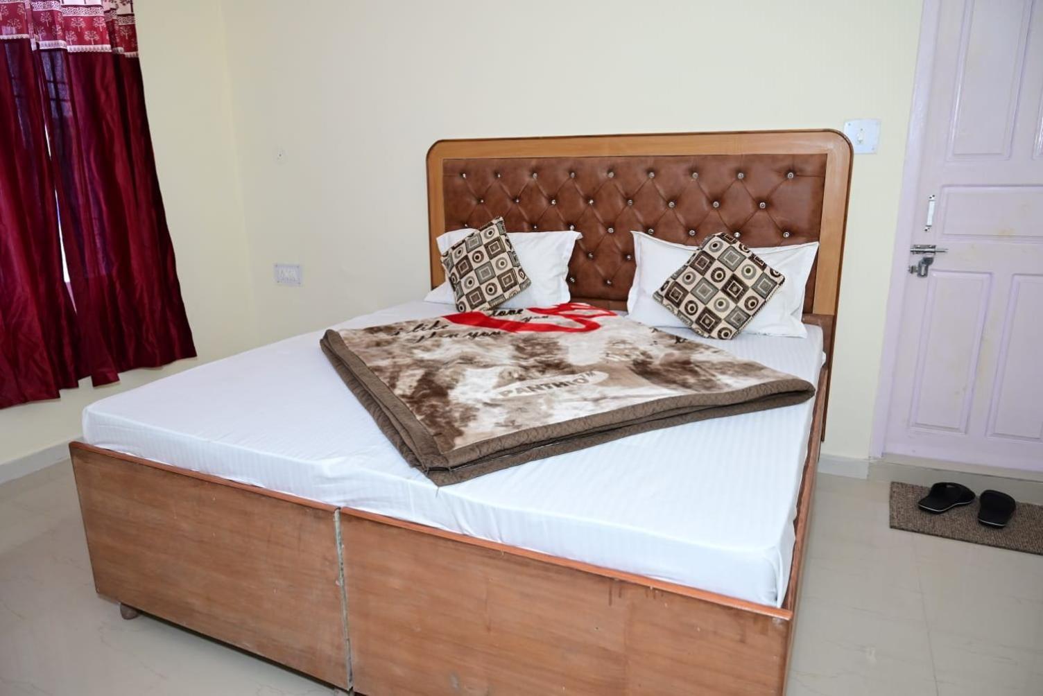 Krishna B&B Near Mall Road Shimla Buitenkant foto