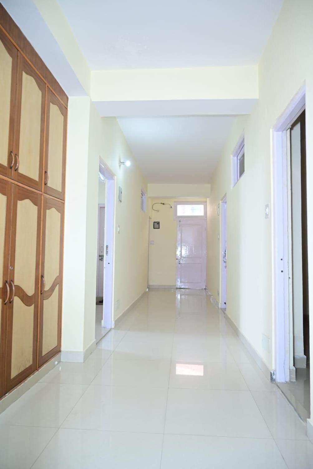Krishna B&B Near Mall Road Shimla Buitenkant foto