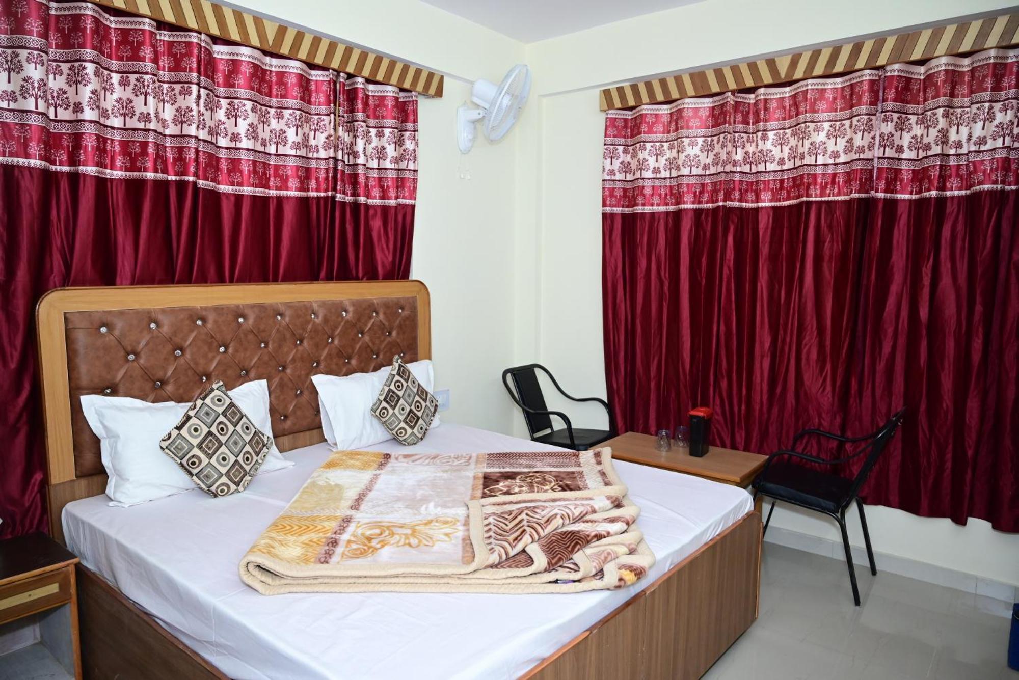Krishna B&B Near Mall Road Shimla Buitenkant foto